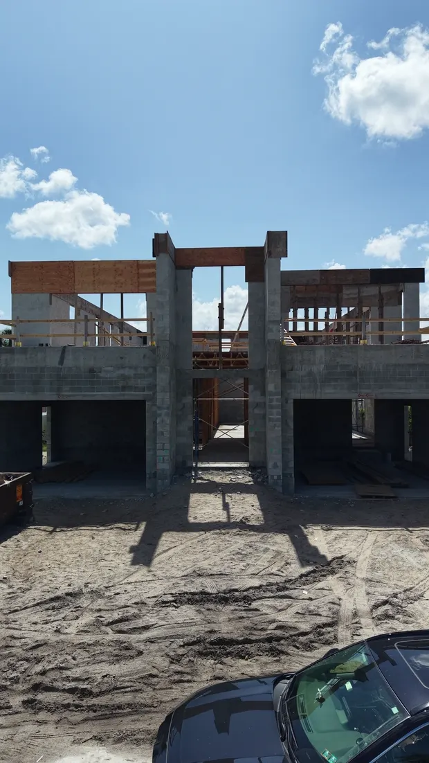 Structure